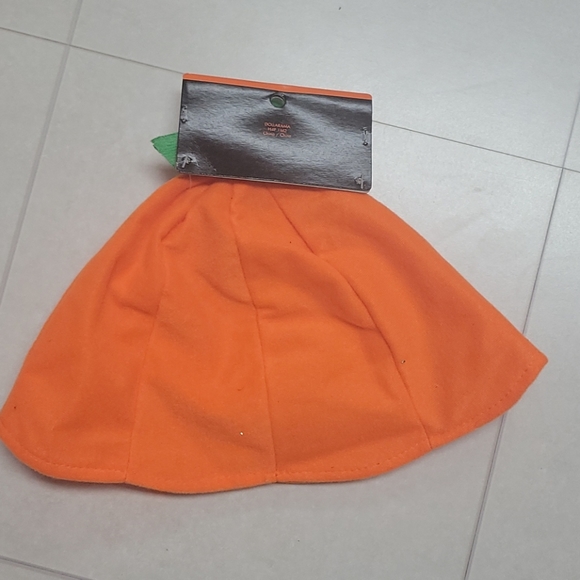 Halloween Pumpkin Hat - Spooky and Stylish! - Picture 3 of 4